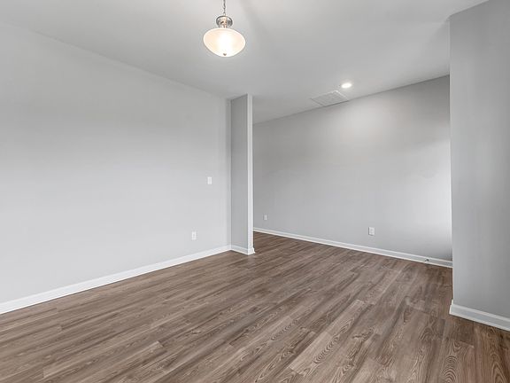 4th image of 164 Waxwing Ln