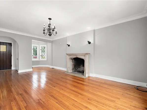 6227 5th Ave, Pittsburgh, PA 15232