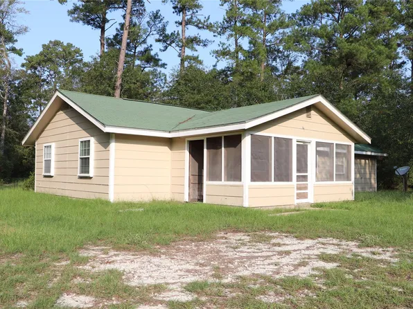 20 White Oak Dr #A, Huntsville, TX 77320