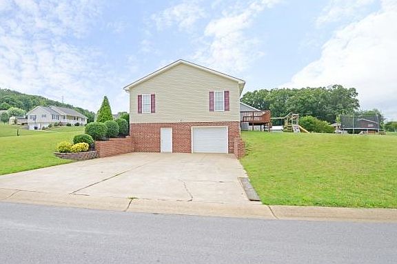 4th image of 102 Savanna Ct