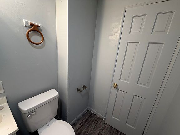 5th image of 1011 Giddings St