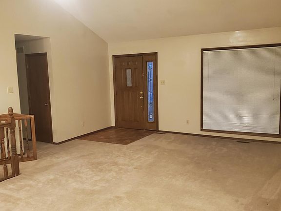 4th image of 5843 Bridleford Ln