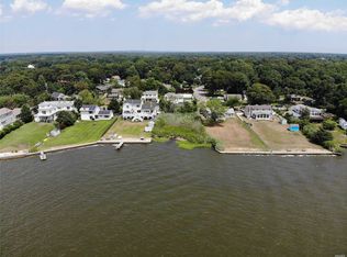 8 Mallard Dr, Center Moriches, NY 11934