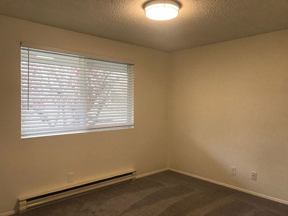 TE1416 1416 Texas St Bellingham, WA Zillow Apartments for Rent in Bellingham