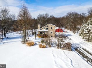 673 Kuhenbeaker Rd, Blakeslee, PA 18610