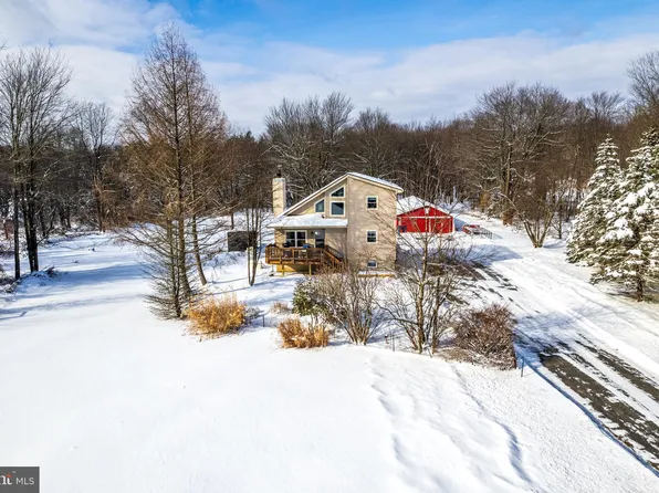 673 Kuhenbeaker Rd, Blakeslee, PA 18610