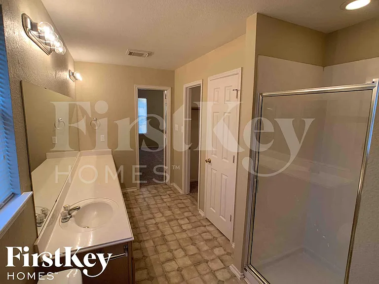 9342 Bowmore Ct — Photo 32