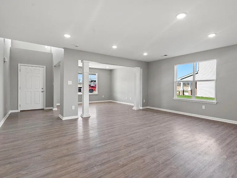 224 Candy Apple Ln — Photo 3