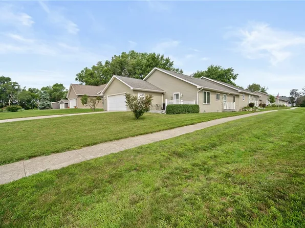 210 SE 8th St, Panora, IA 50216