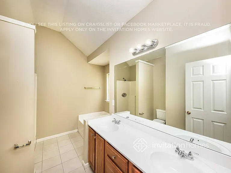 4050 Lions Gate — Photo 12