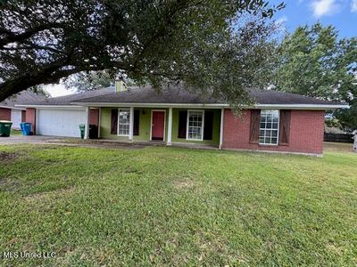 6701 Linden Pl, Ocean Springs, MS, 39564