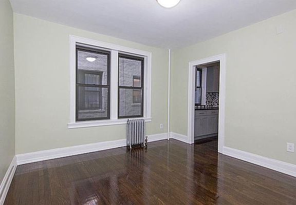 2nd image of 21-15 27th St #D1