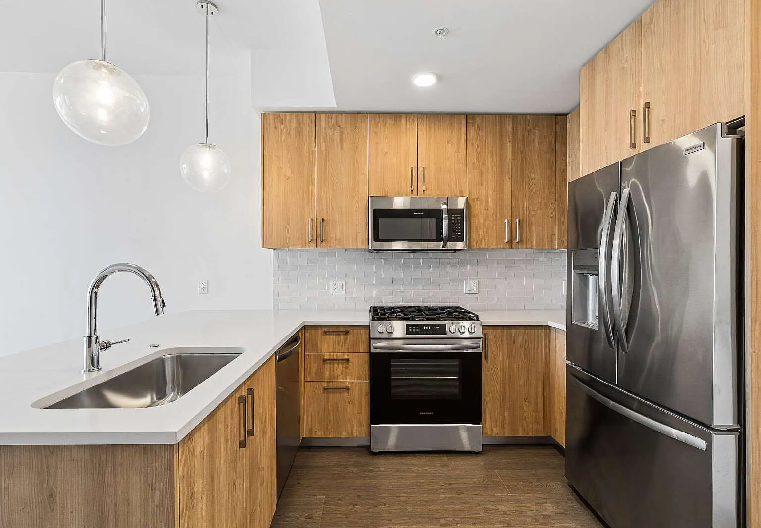 1212 Demonbreun St — Photo 3