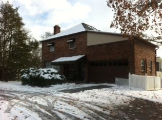 990 E Canal Rd, Dover, PA 17315