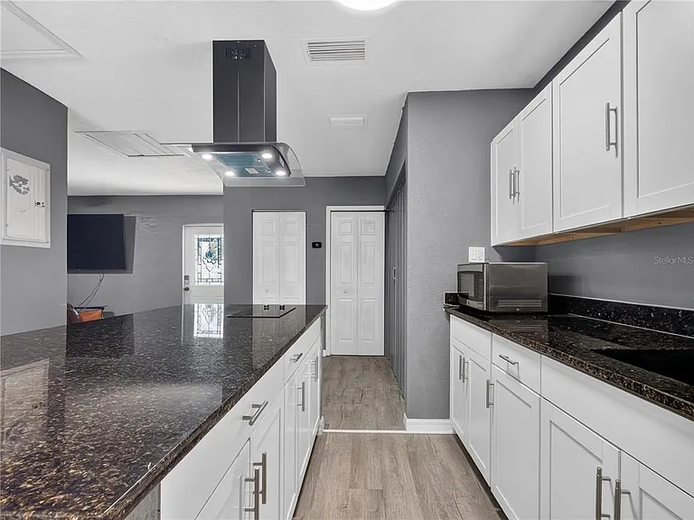 465 Rio Grande Ln — Photo 10