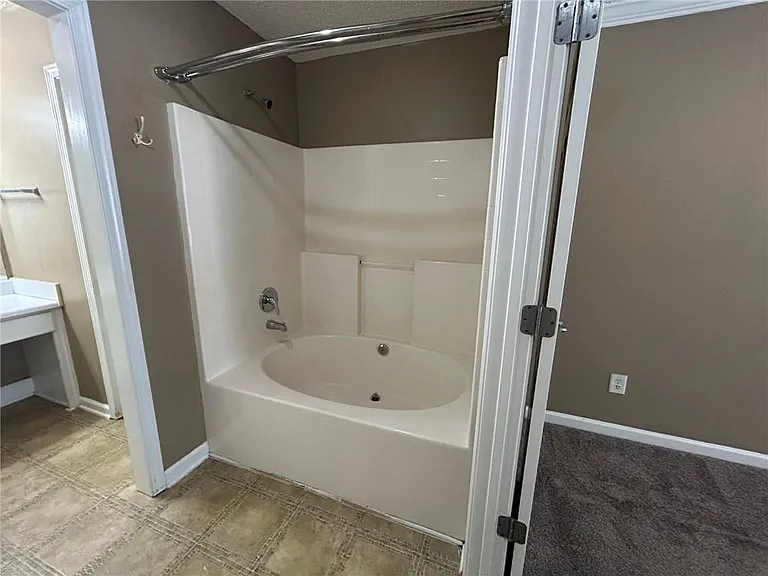 3233 Glenloch Pl — Photo 22