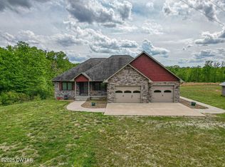 393 Shepard Cemetery Ln, Hollow Rock, TN 38342