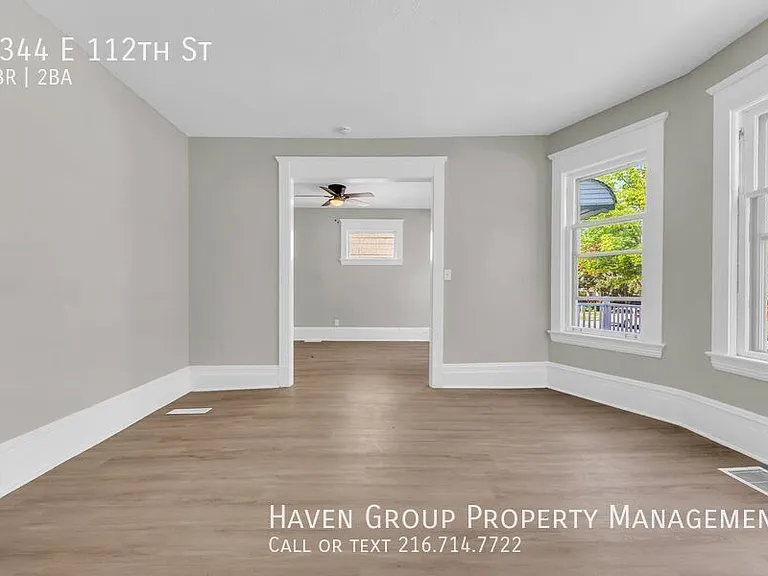 1344 E 112th St — Photo 10