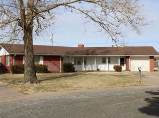 2922 Quivira Ave, Great Bend, KS 67530
