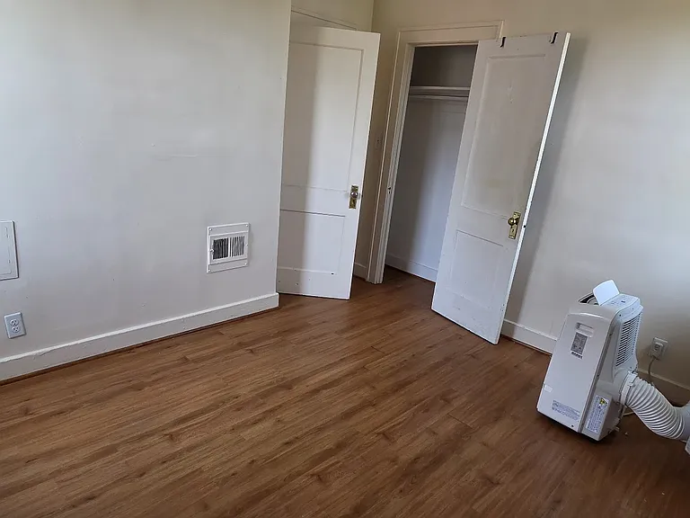 3410 Rosa Parks Blvd — Photo 12
