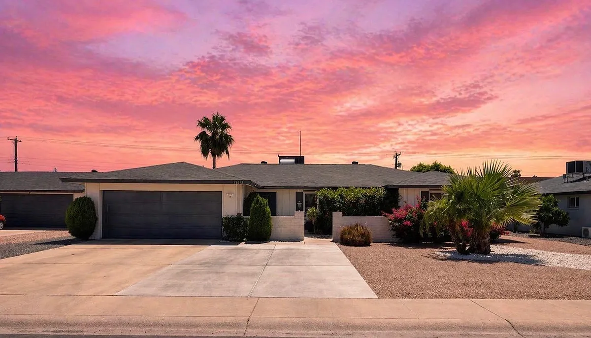 Building Photo - 1237 E Riviera Dr