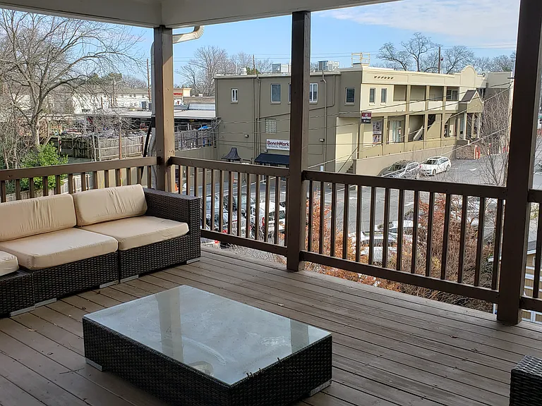 1030 Greenwood Ave NE #C — Photo 2