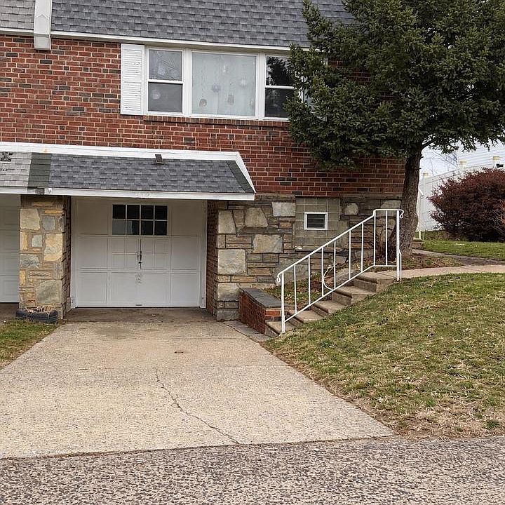 1st image of 419 Rennard St