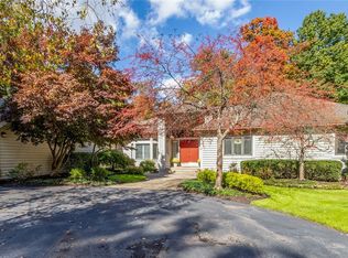 95 Cableknoll Ln, Moreland Hills, OH