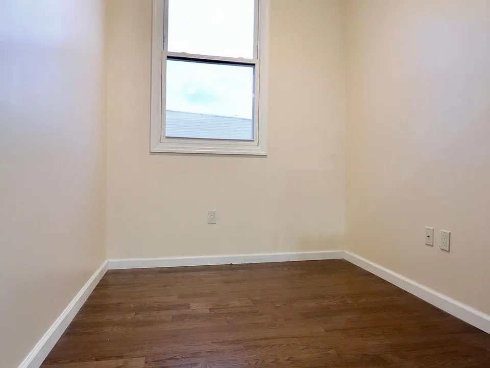 FORMAL DINING AREA