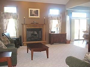 5th image of 136 Concord Dr