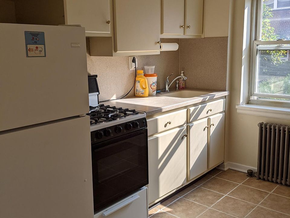 1st image of 40 Glenwood Ave APT 2D