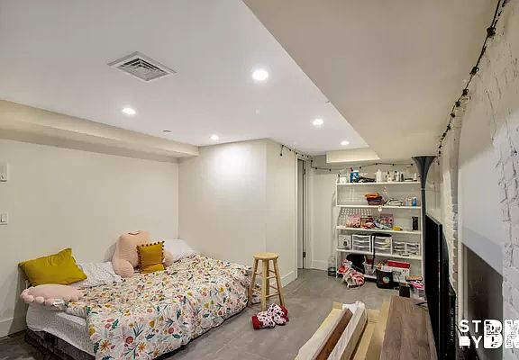 5th image of 82 Mac Donough St #1F