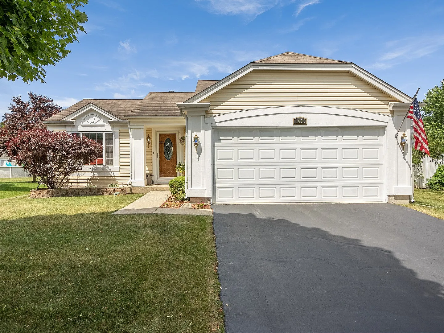 1402 Green Oak Trl photo 1