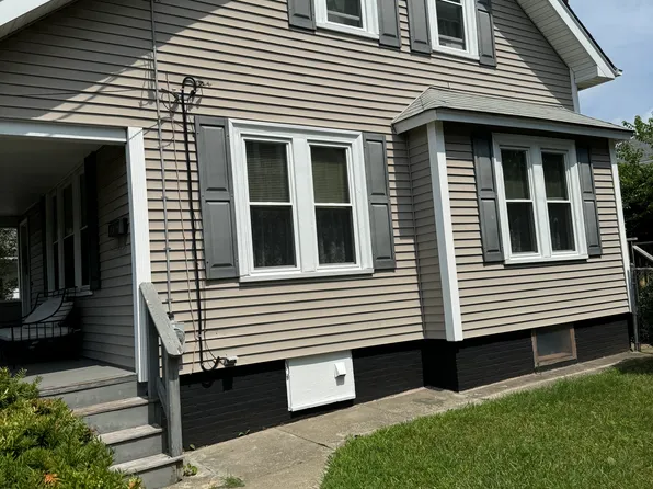 1159 Smith St, Providence, RI 02908