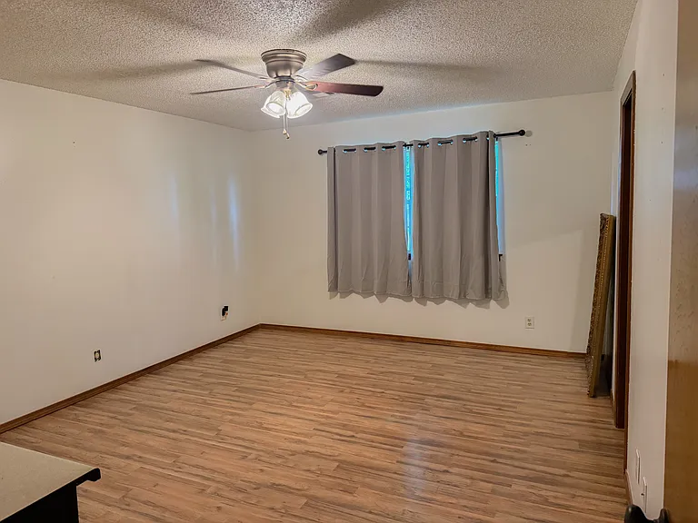 1211 N Manning St — Photo 10