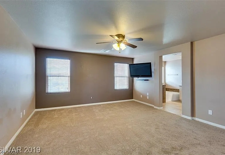 1077 Hickory Park St — Photo 10