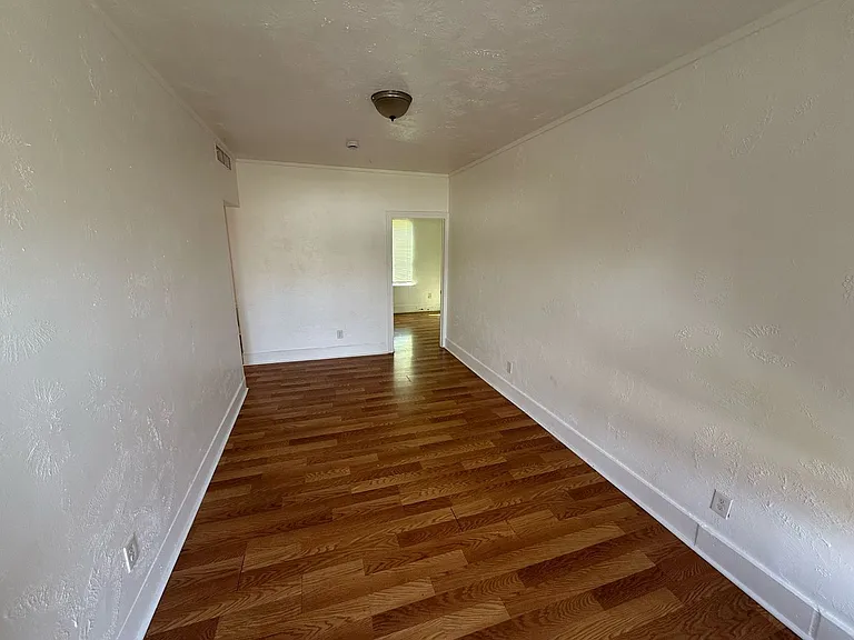 2500 Orange St — Photo 9