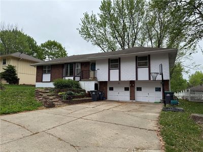 404 NE Lee Dr, Blue Springs, MO, 64014