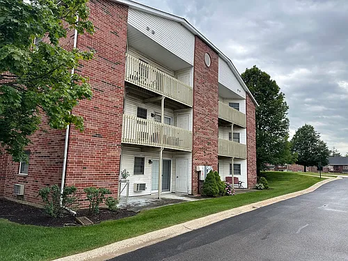 551 Leah Ln #3B Photo 1