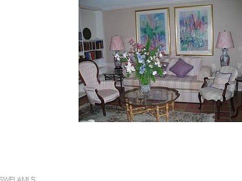 4th image of 2328 Gulf Shore Blvd N