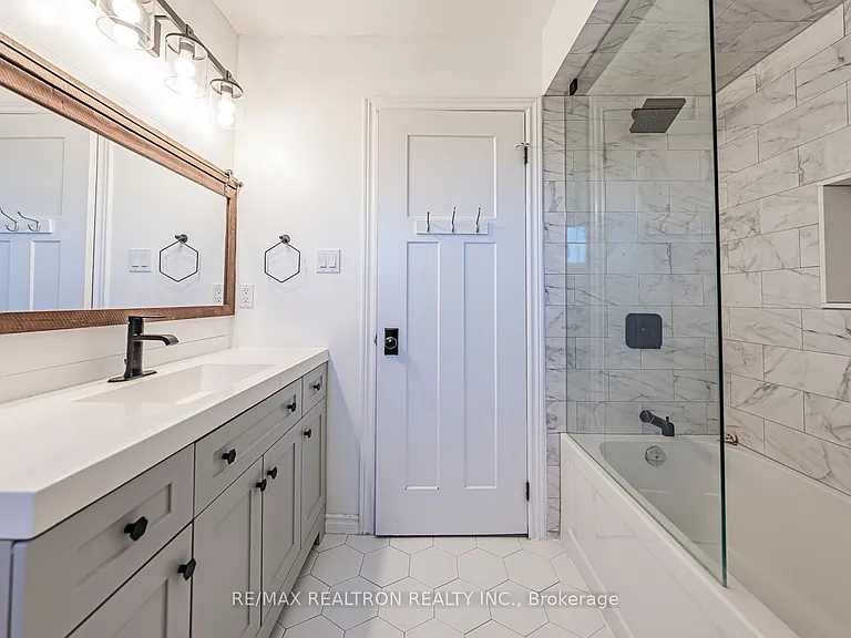44 Moynahan Cres #MAIN — Photo 47