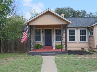 503 S Lewis Ave, Kerrville, TX 78028