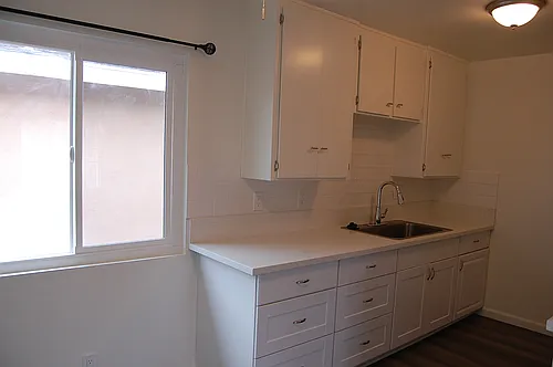 2212 College Ave #6 Photo 1