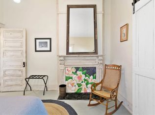 6076 Laurel St #1, New Orleans, LA 70118