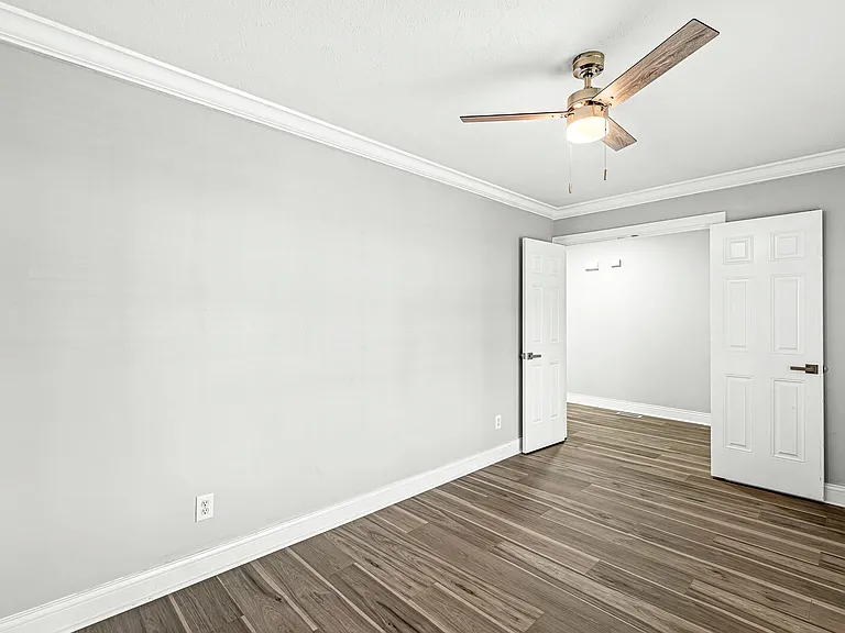 2046 Ruckle St — Photo 14