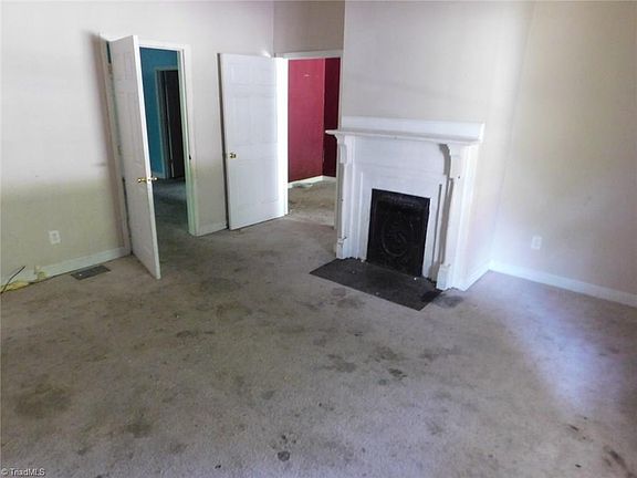 4th image of 609 Wentworth St