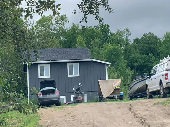 233 W Johnson St, Menahga, MN 56464