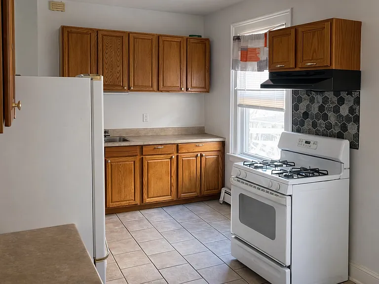 479 Broad St #2N — Photo 2