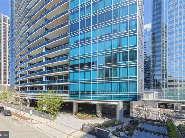 1881 N Nash St Unit 702, Arlington, VA 22209