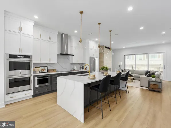 8613 Erdem Pl, Chevy Chase, MD 20815